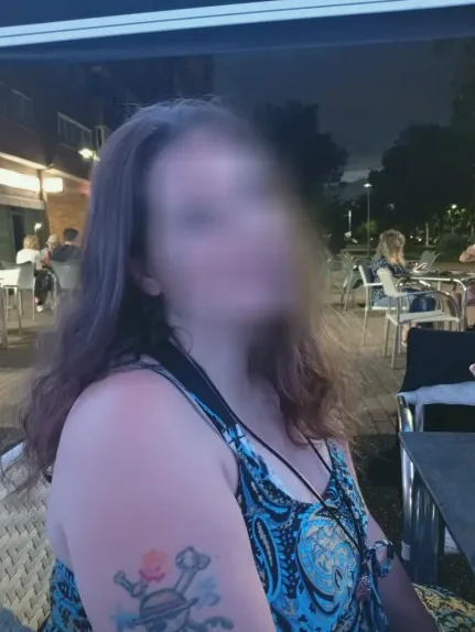 Özlem, 34